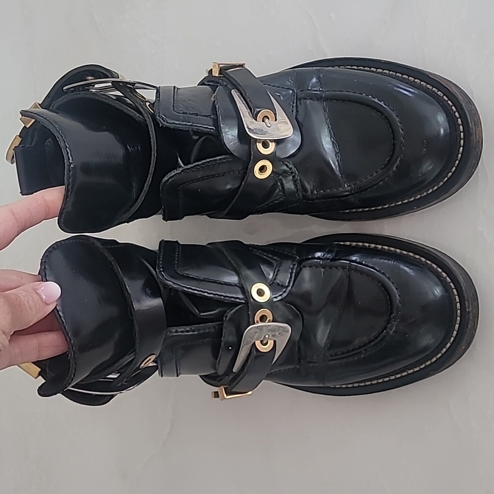 Balenciaga cutout creeper boots